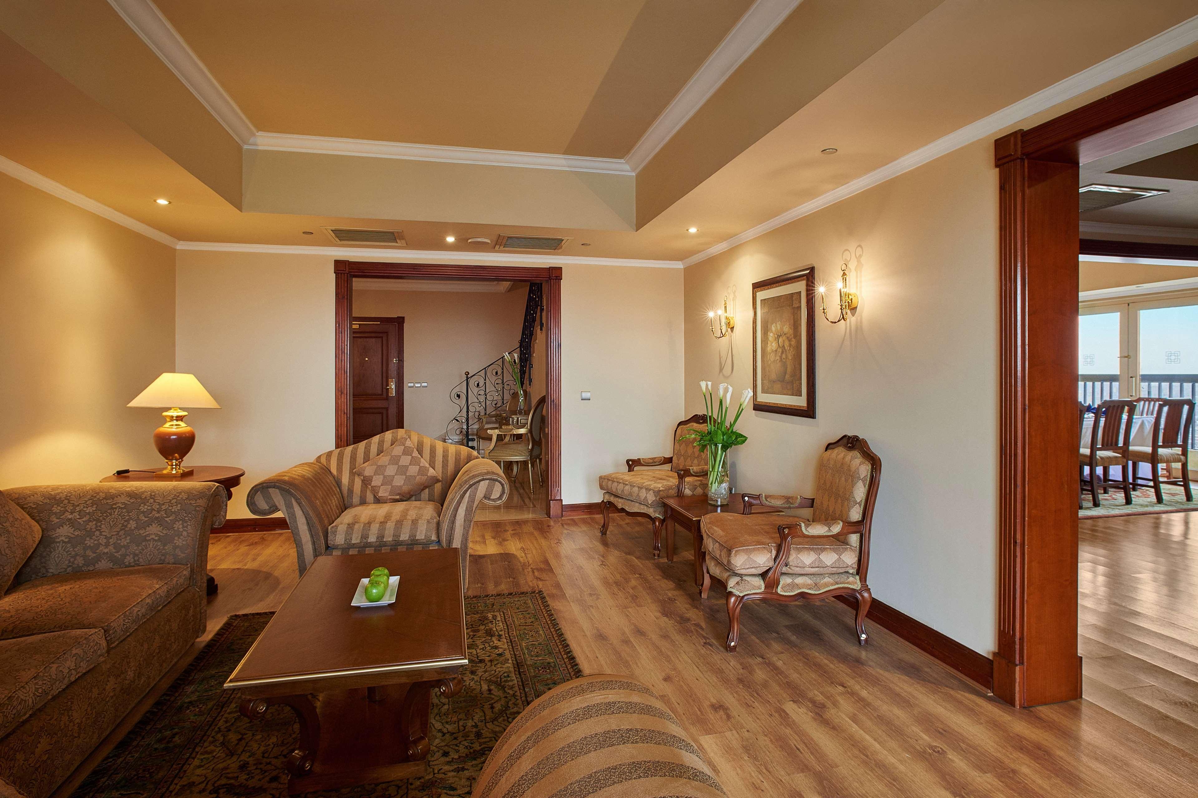 Aparthotel Hilton Zamalek Residences 4*